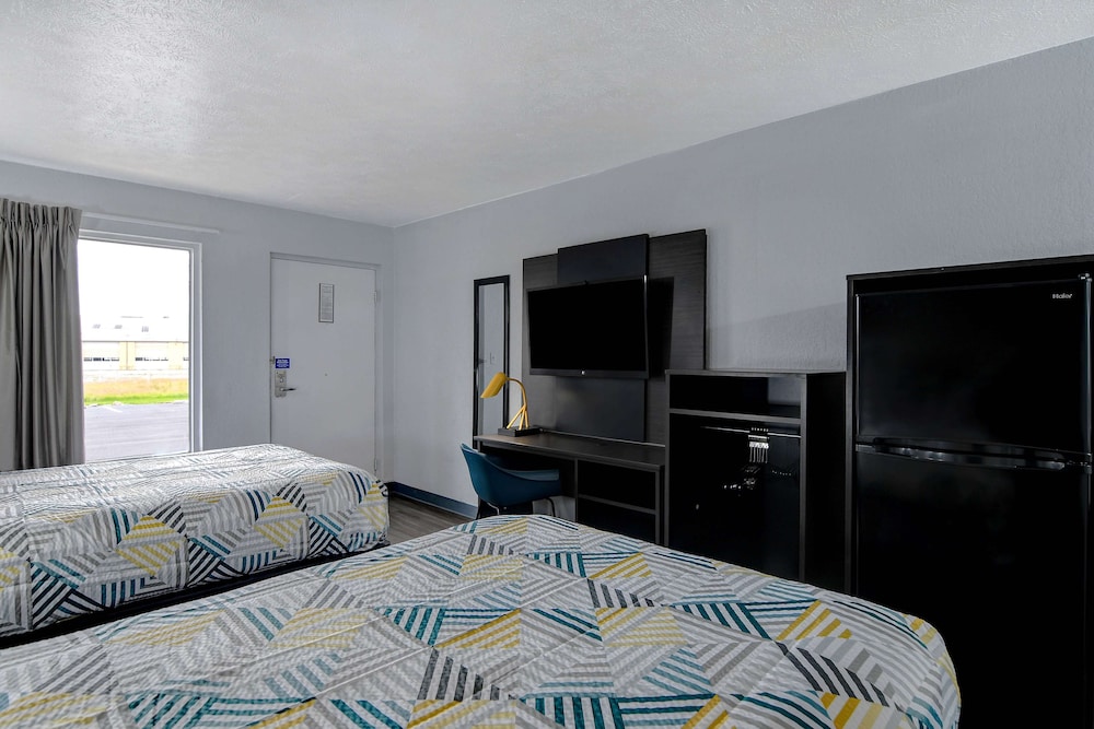 Studio6 Meridian, MS – Bonita Lakes 27/47