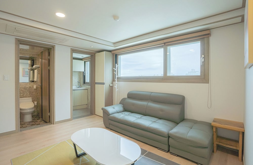 J2 Family Hotel Jeju 22/32