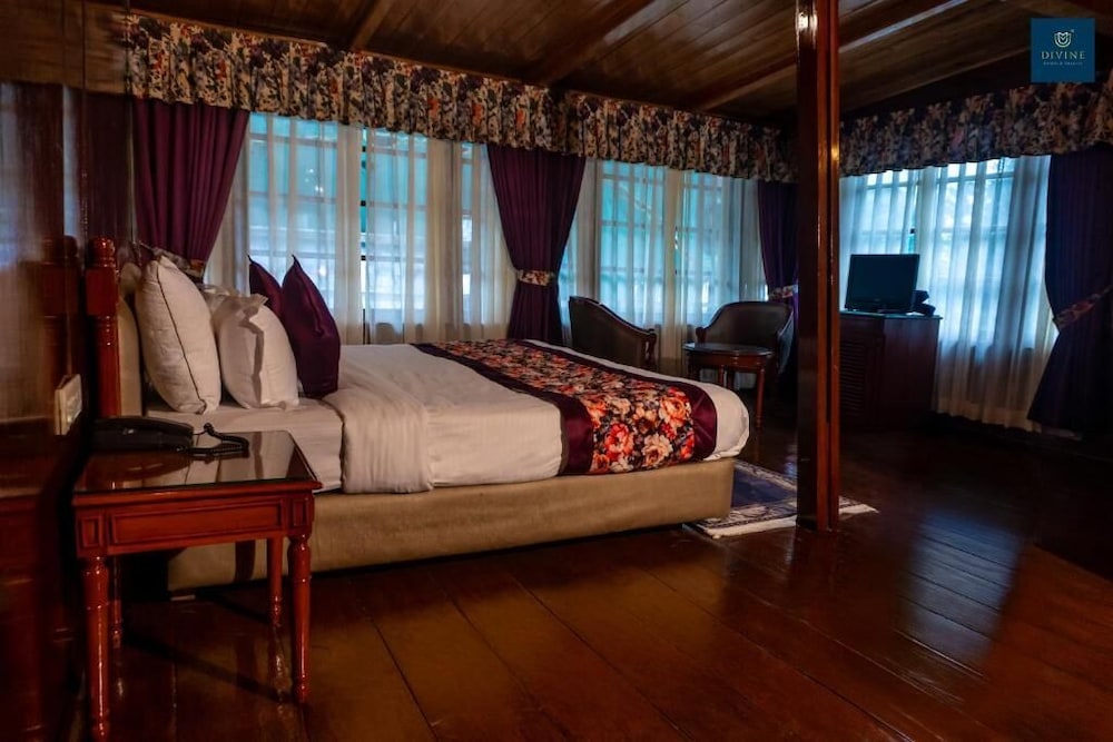 Muscatel Himalayan Resort 10/30