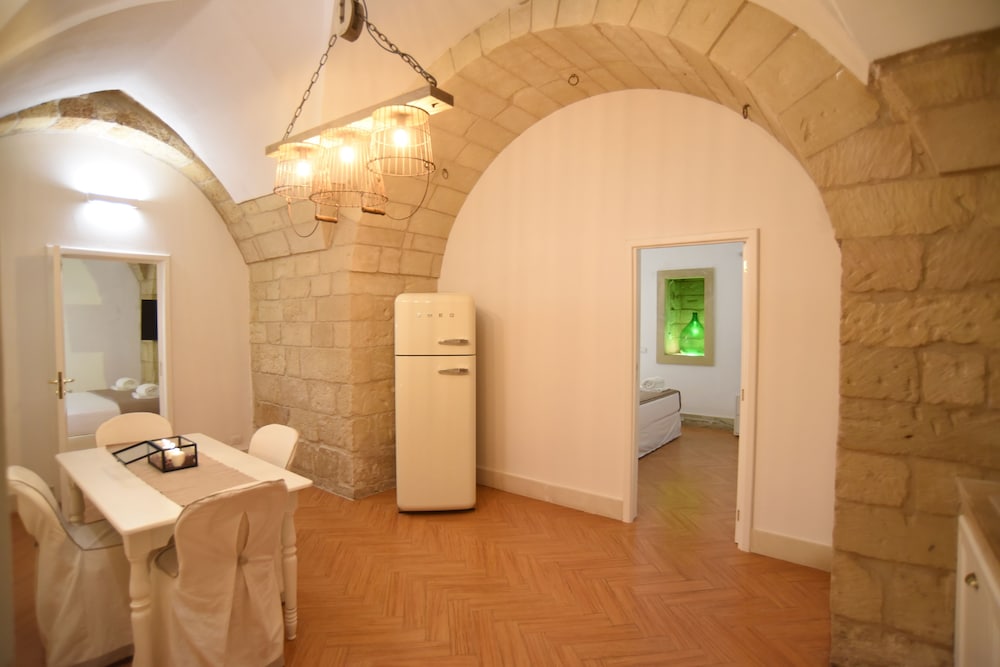 Cadelli Luxury Suite 20/48