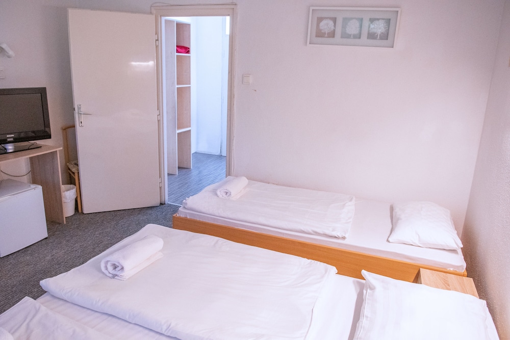 Ce Napfény Hotel 9/41