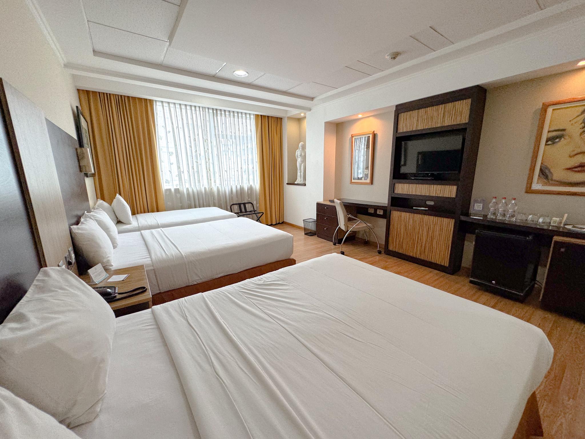 Superior, Triple, Hotel GH Galeria 2/4