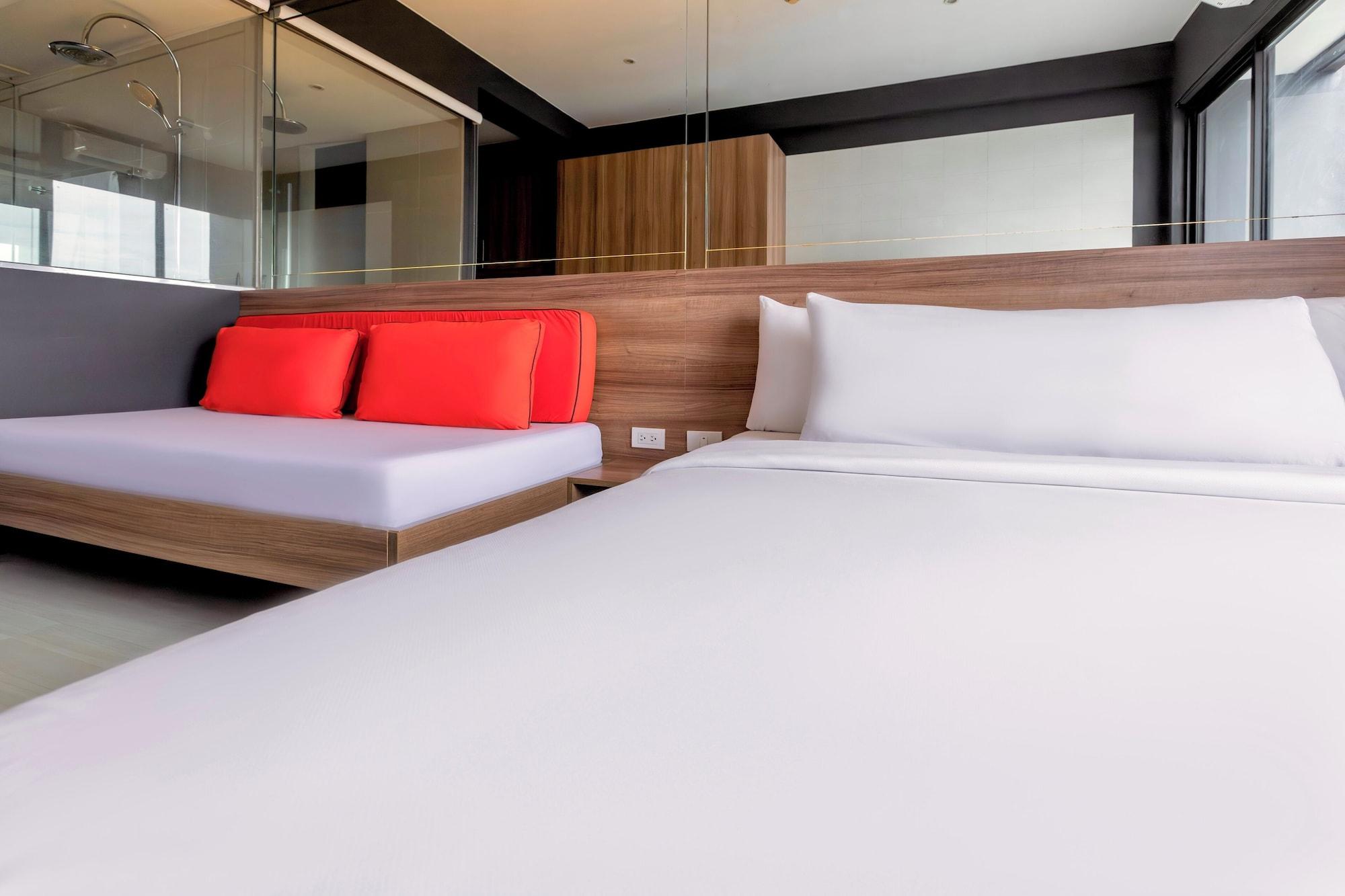 غرفة بسرير كوين بشرفة، Azumi Boutique Hotel 7/10