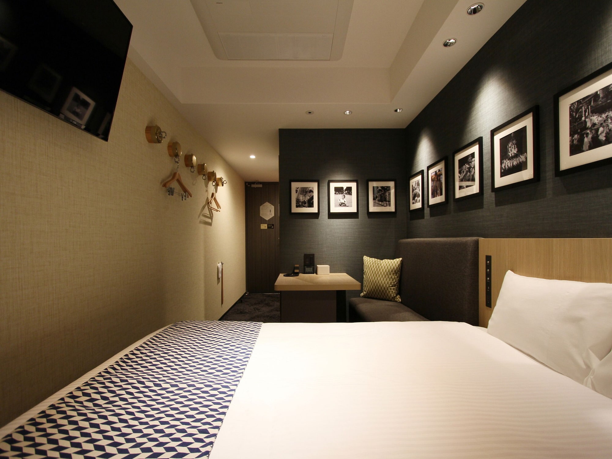 Double Room (Non-smoking)