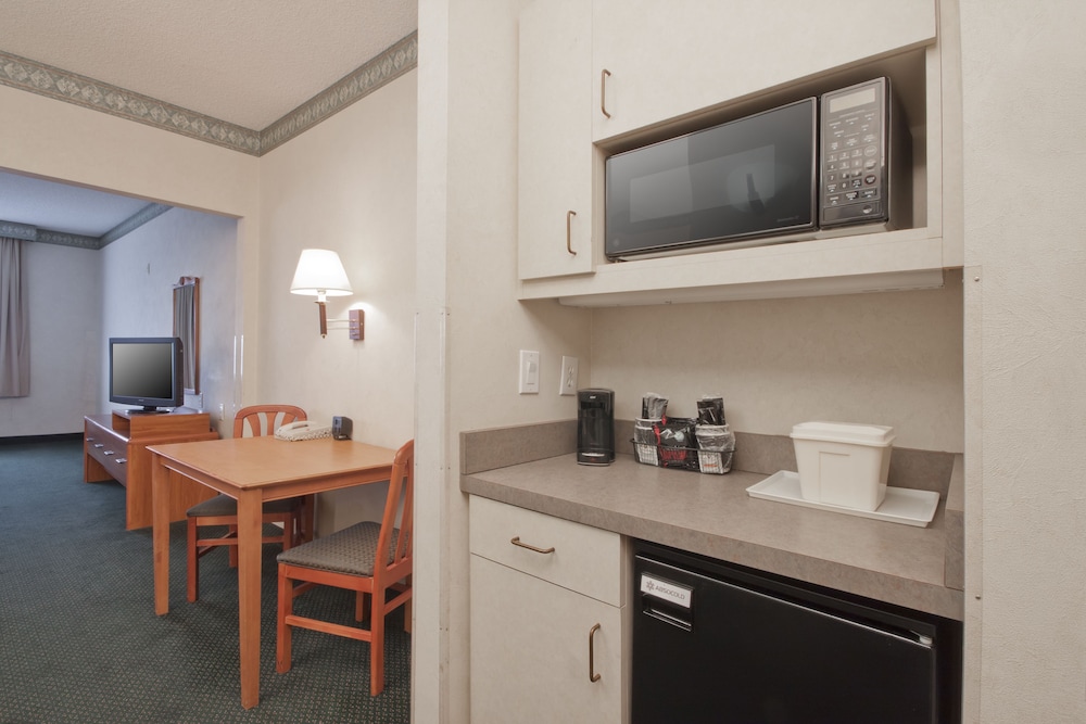 Baymont by Wyndham Phoenix North 40/47