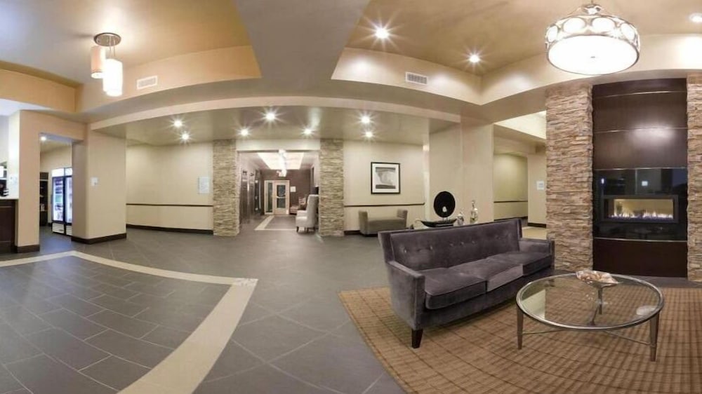 Holiday Inn Express & Suites Port Arthur Central-Mall Area 30/52