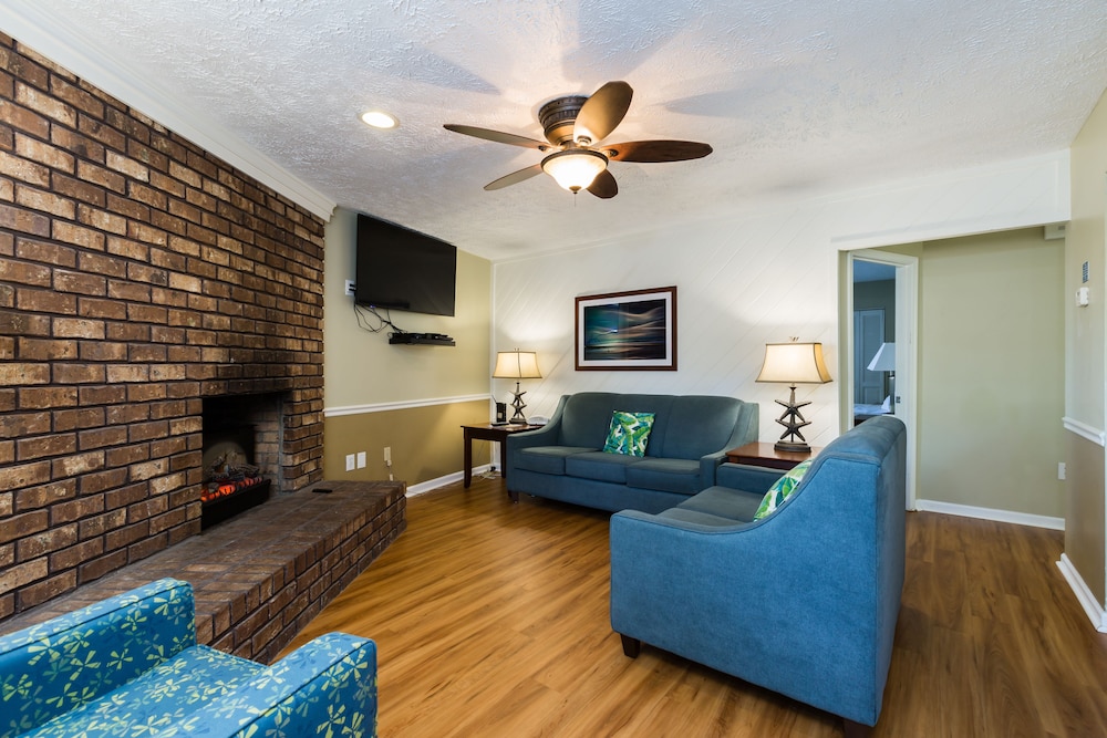 Country Club Villas 40/67