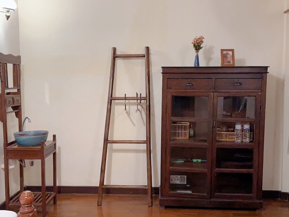Rustic Guesthouse 9/50