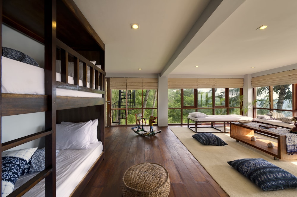 Malimbu Cliff Villa 44/56
