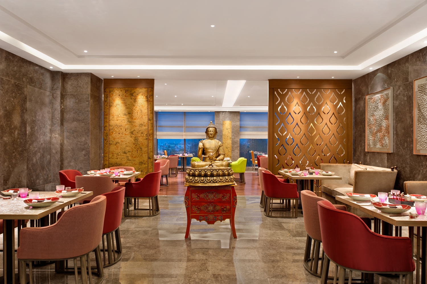 The Leela Ambience Convention Hotel Delhi 45/63