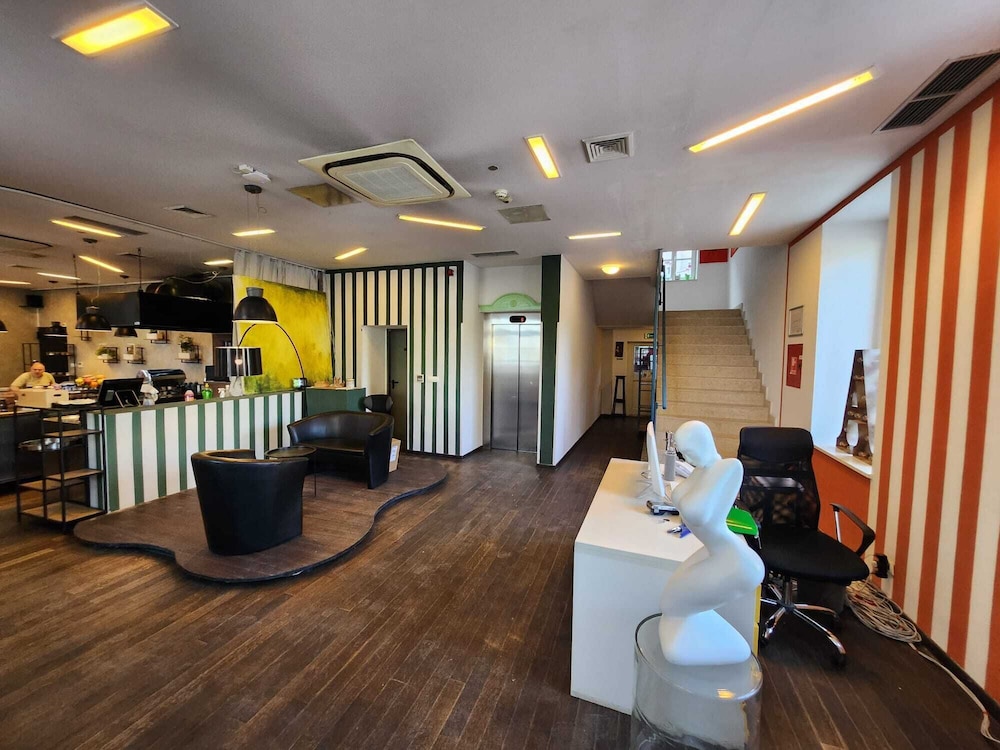 Hotel Amfiteatar 35/63