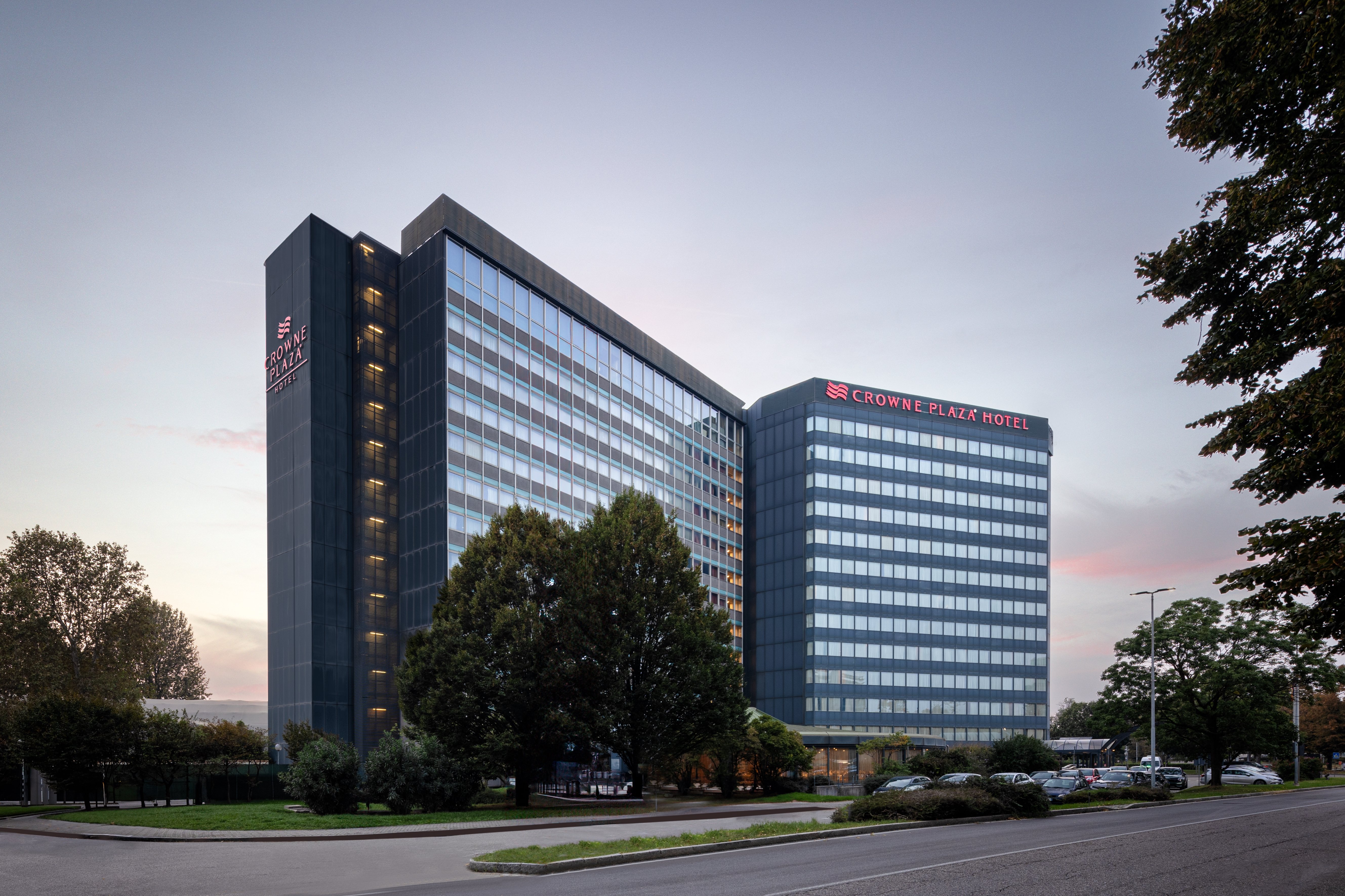 Crowne Plaza Hotel Milan Linate 66/74