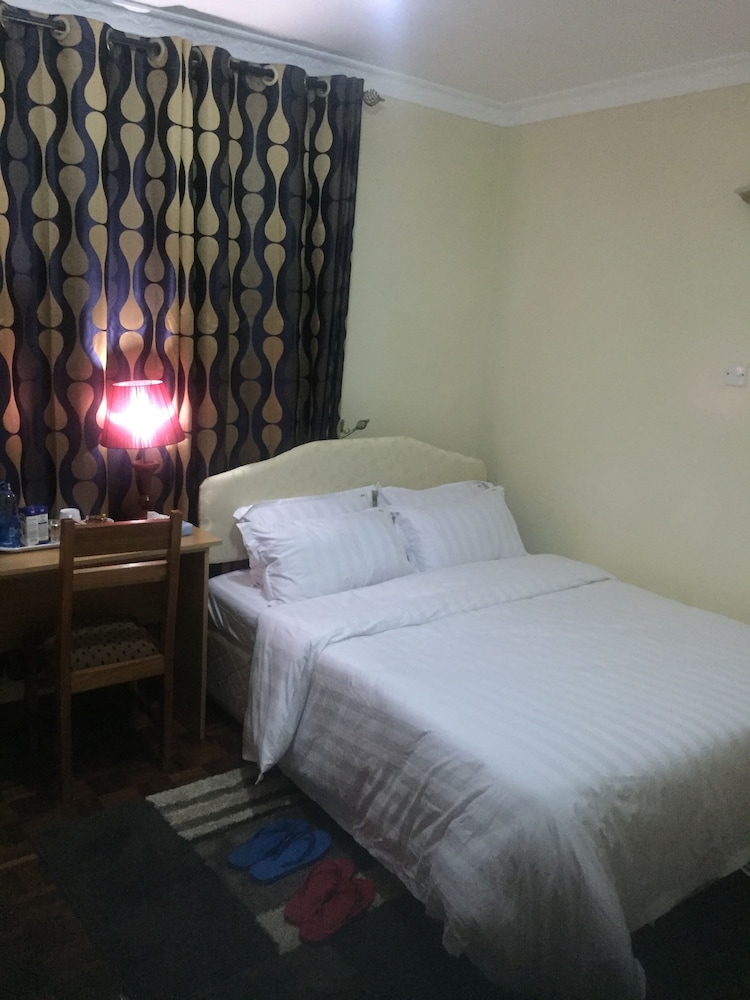 COMFORT, QUEEN BED