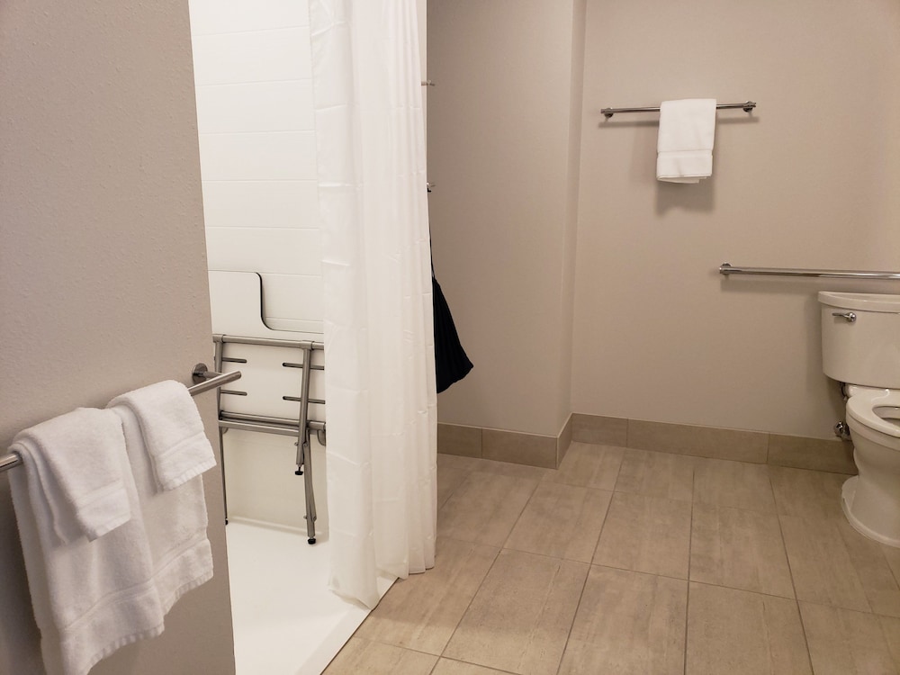 HOLIDAY INN EXPRESS & SUITES BRIGHAM CITY - NORTH UTAH 29/57