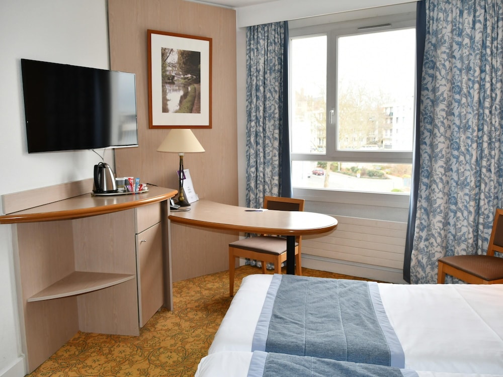 Mercure Nevers Pont De Loire 17/67