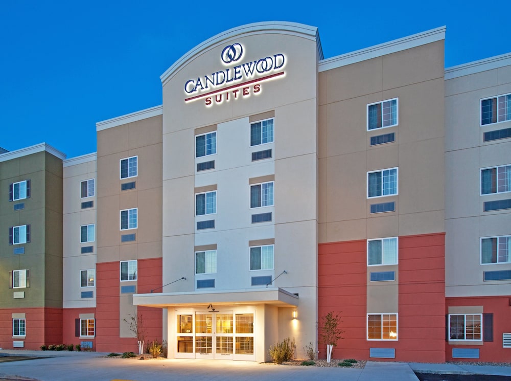 CANDLEWOOD SUITES WILLISTON 4/77