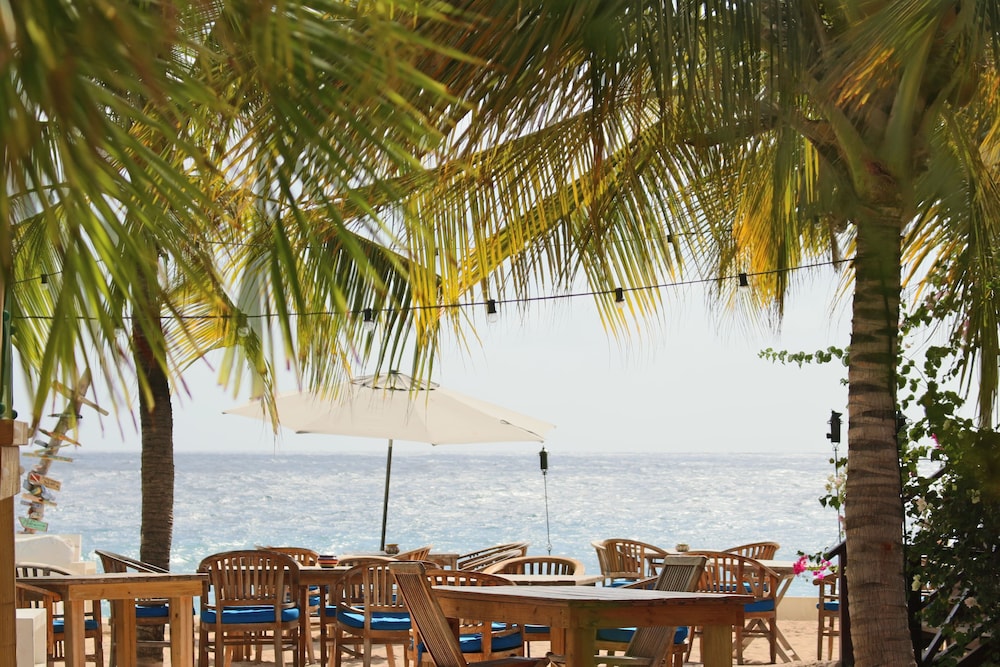 Scuba Lodge & Ocean Suites 74/76