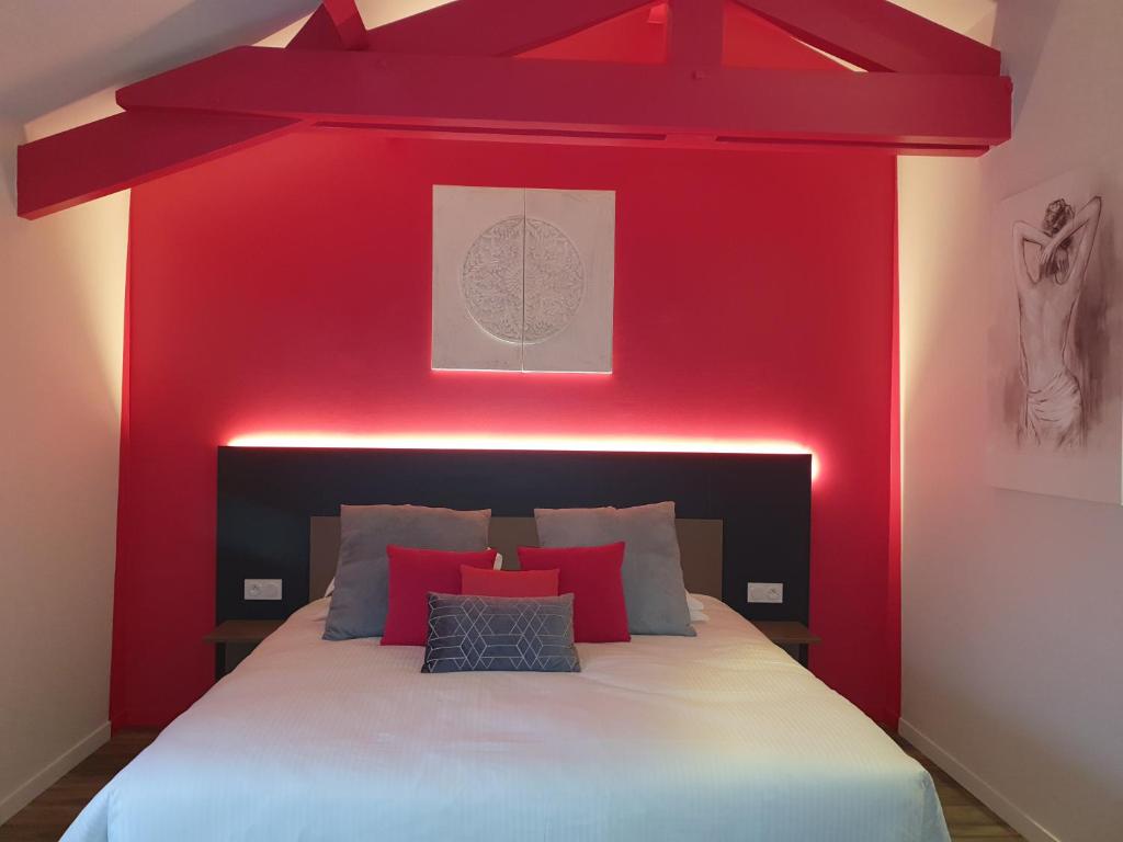 LOGIS L'AUBERGE DE LARRESSINGLE 6/35