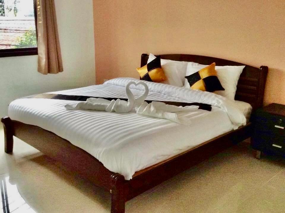 STANDARD, DOUBLE BED