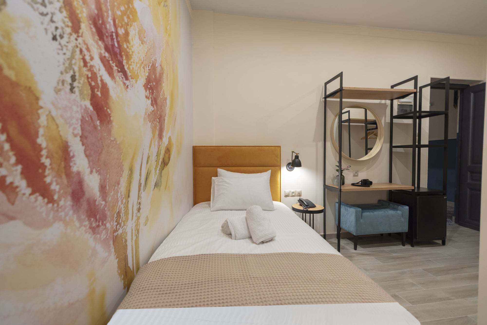 CANVAS, TWIN BEDS