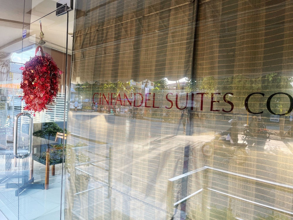 Cinfandel Suites Co 9/46
