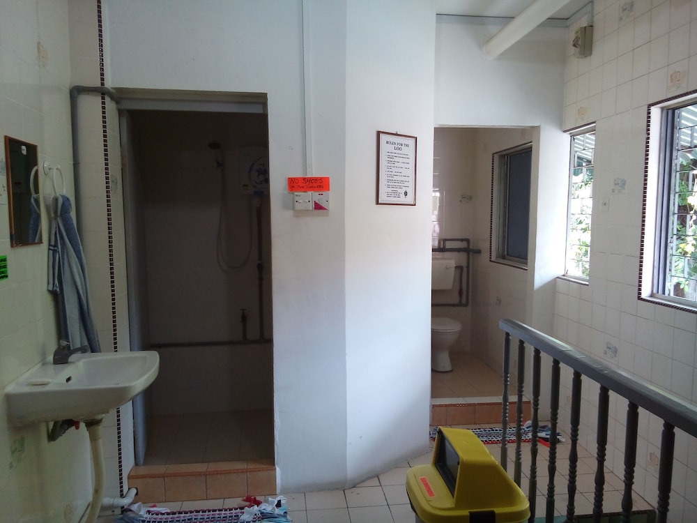 Discovery Malacca Hostel 6/73