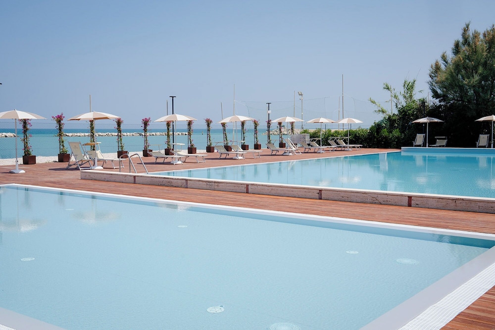 Club del Sole Le Mimose Family Resort 50/75