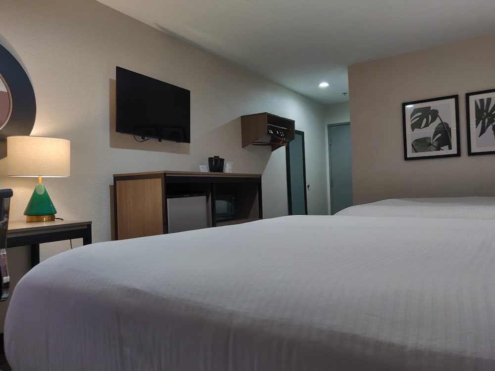 Arya Inn & Suites 11/30