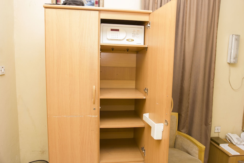 Eemjm Hotels And Suites Limited 42/42