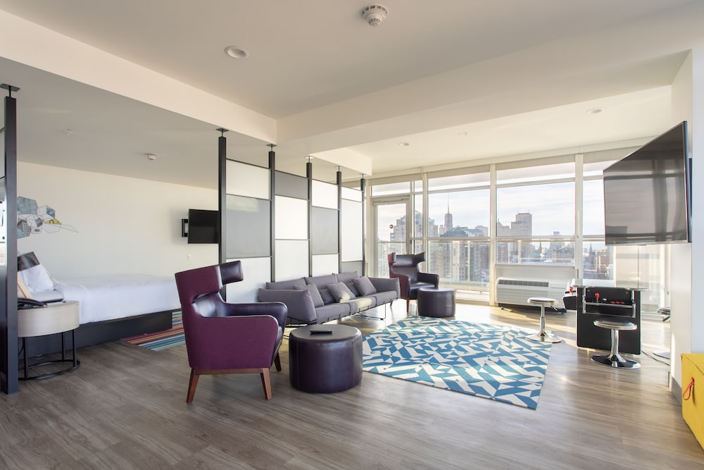 Aloft Buffalo Downtown 16/42