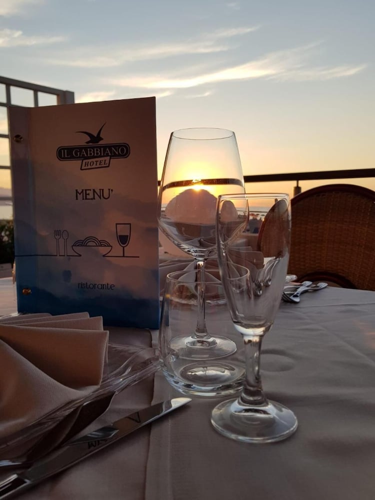 Il Gabbiano Beach 11/50