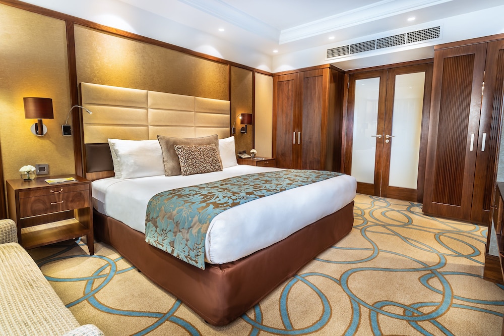 InterContinental Bahrain by IHG 12/77