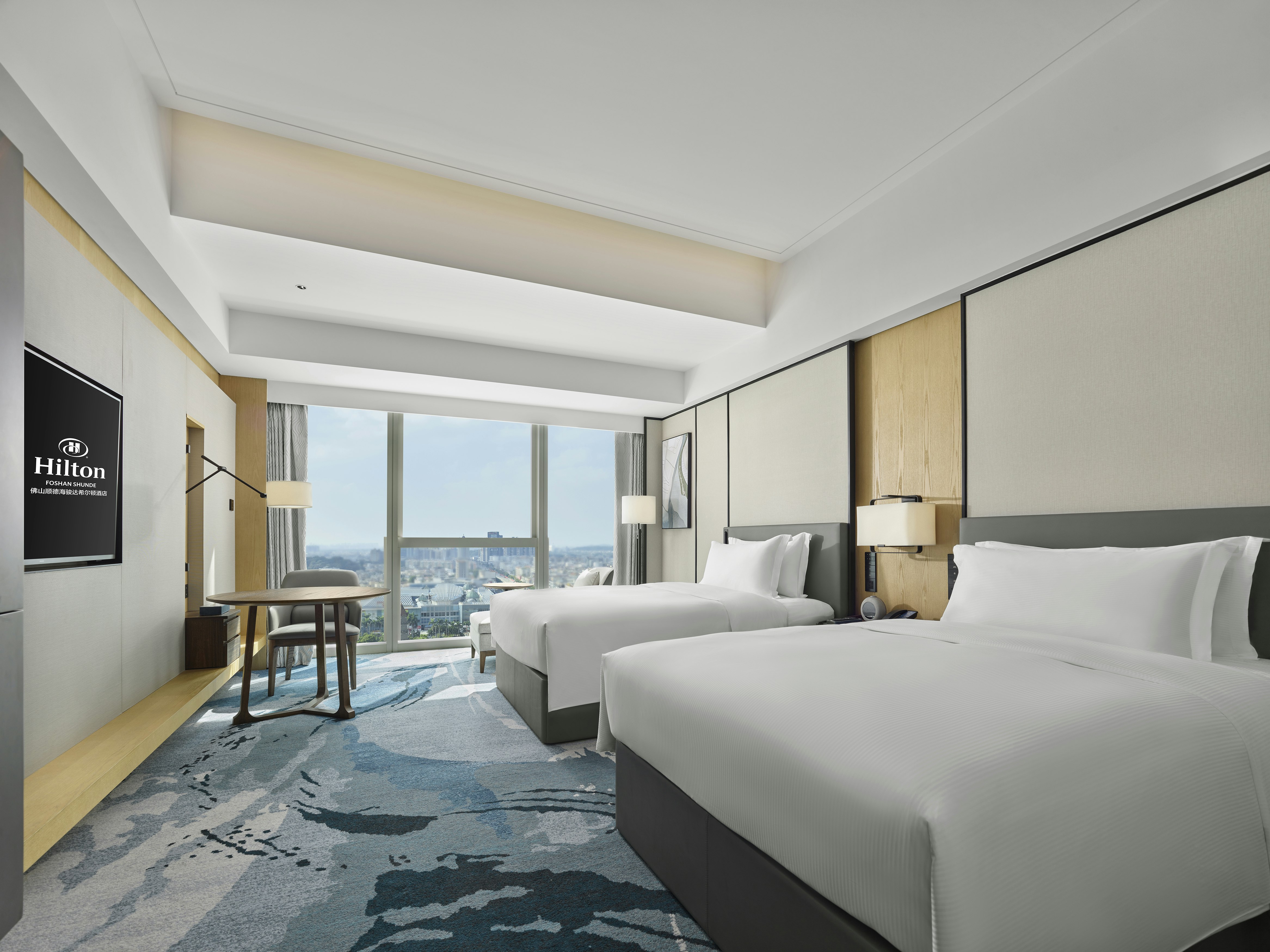 Deluxe, Twin Beds