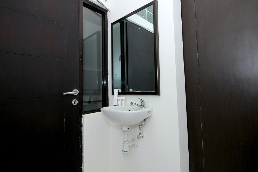 OYO 1678 Jati Exclusive Homestay 42/45