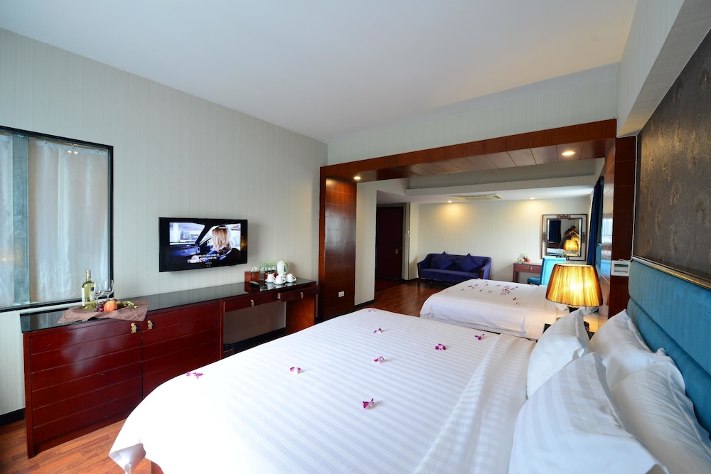 JaCosmo Hotel and Spa 7/50