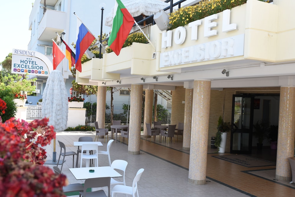 Hotel Excelsior 2/43