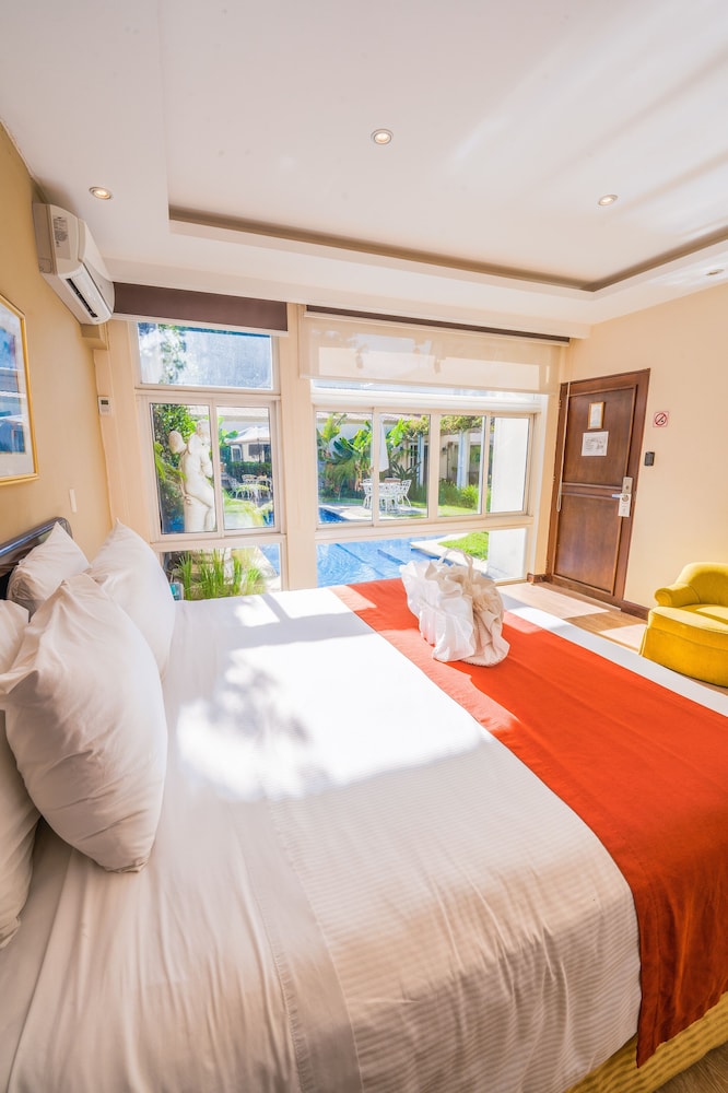 1 BEDROOM, STANDARD