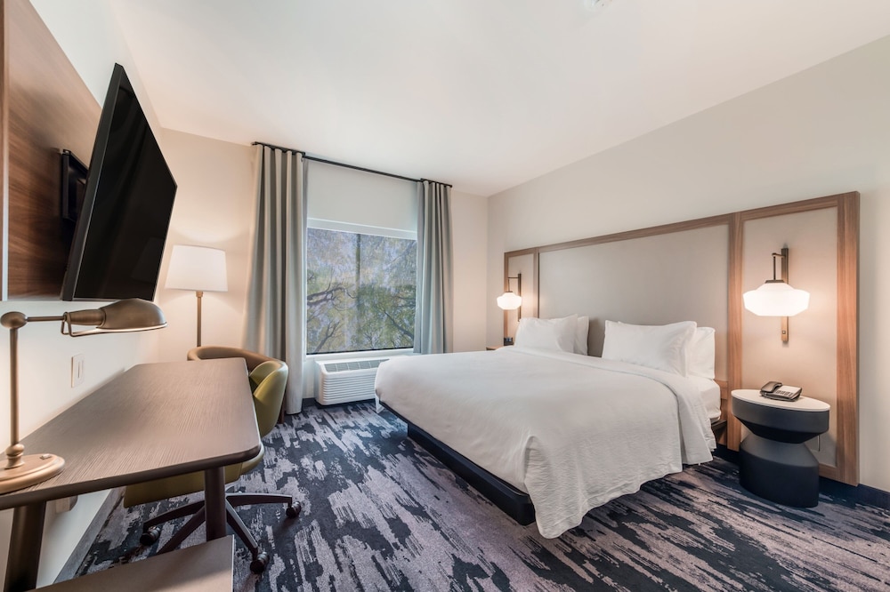 غرفة بسرير كينج لذوي الإعاقة، Fairfield Inn & Suites by Marriott Knoxville Clinton 3/7