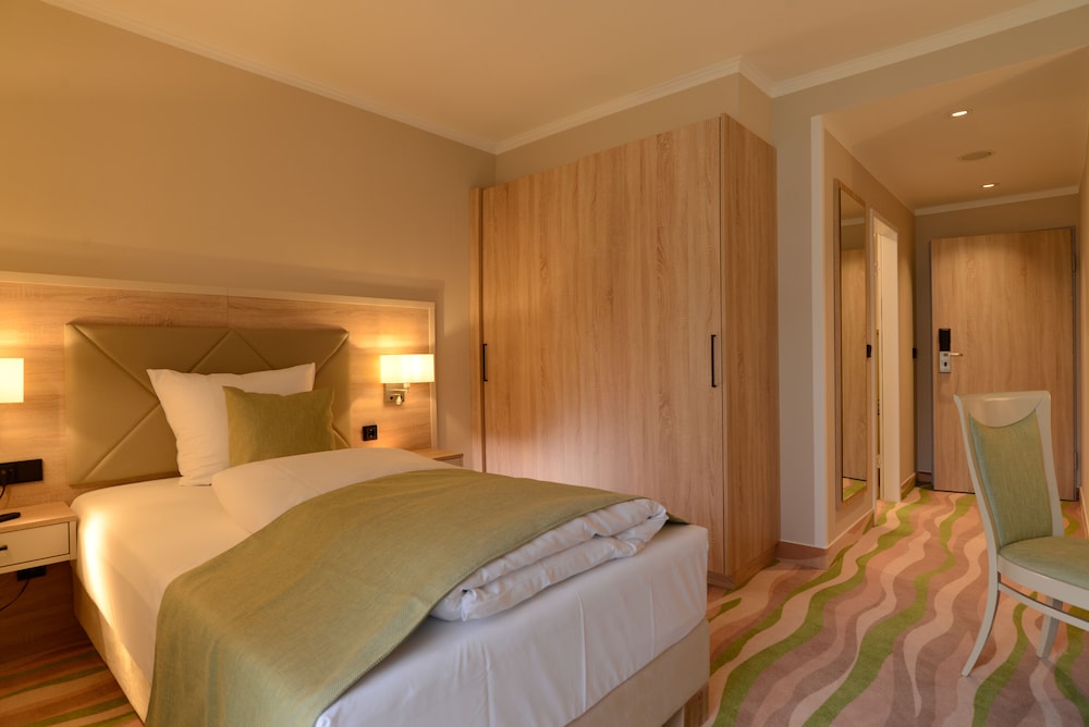 TOP CountryLine Seehotel Grossherzog 16/52
