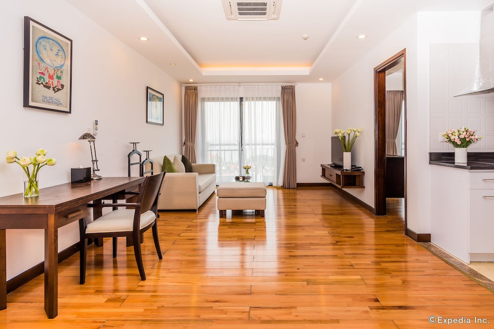 Elegant Suites Westlake 41/72