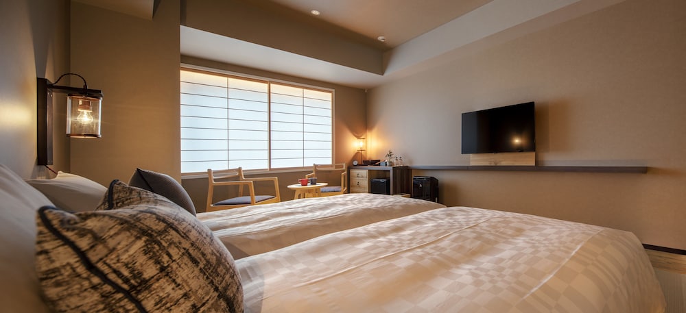 SUPERIOR, TWIN BEDS