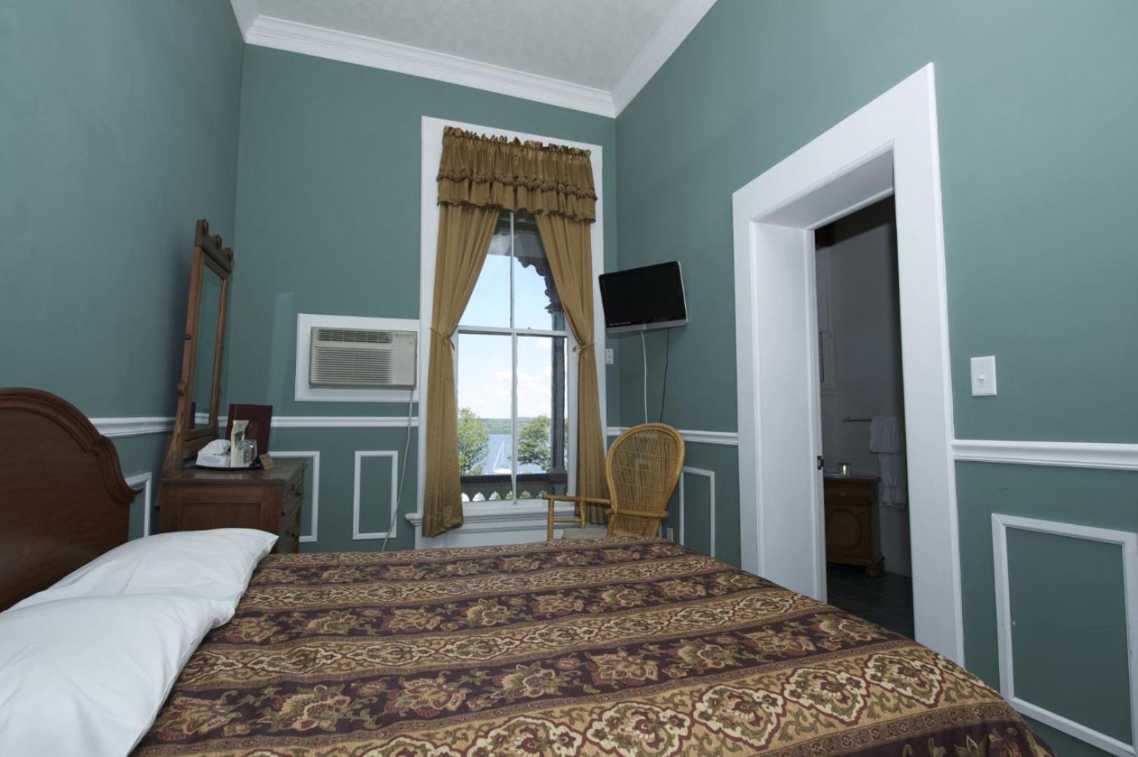 Room, Double Bed