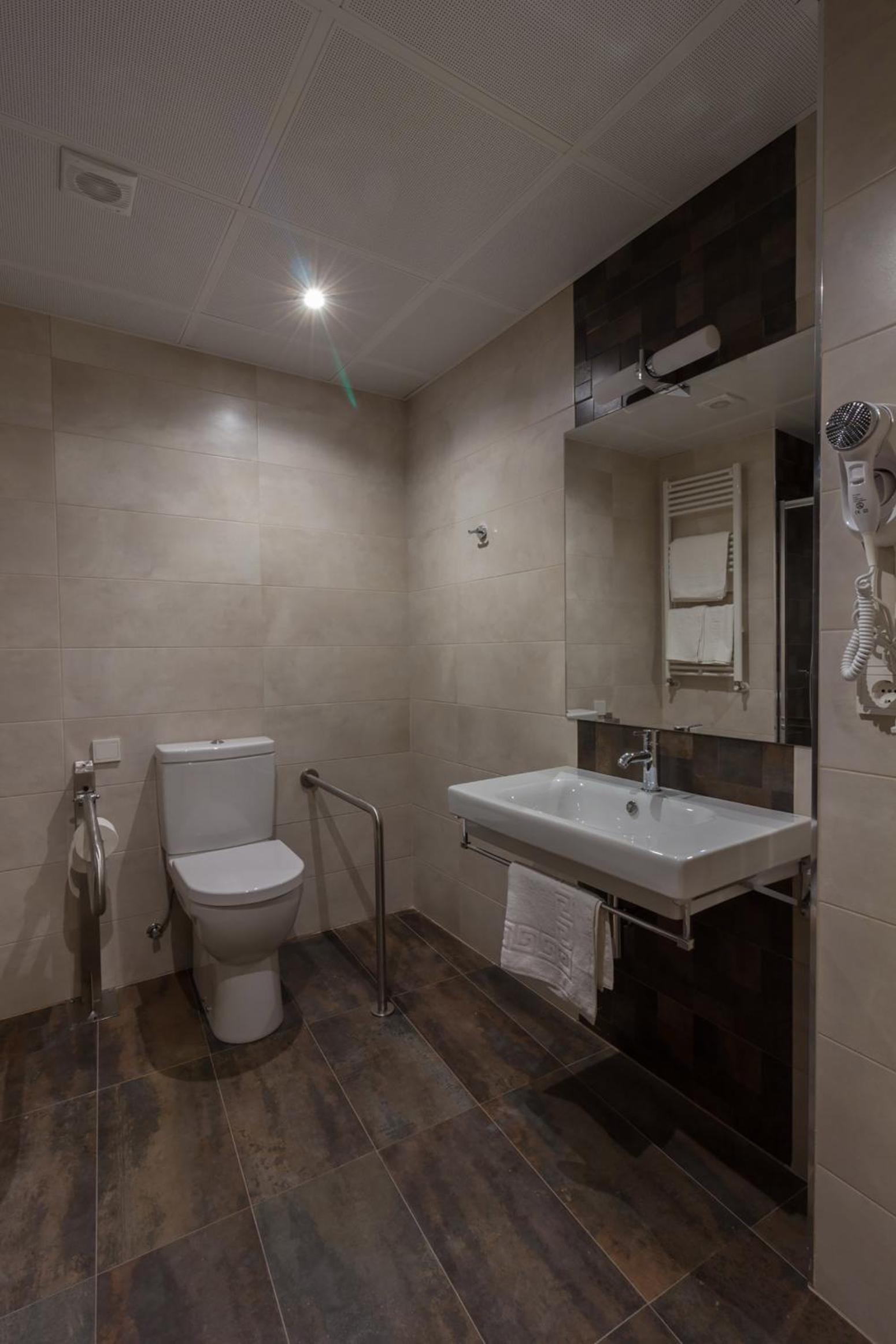 Hotel Novo Candido 44/47