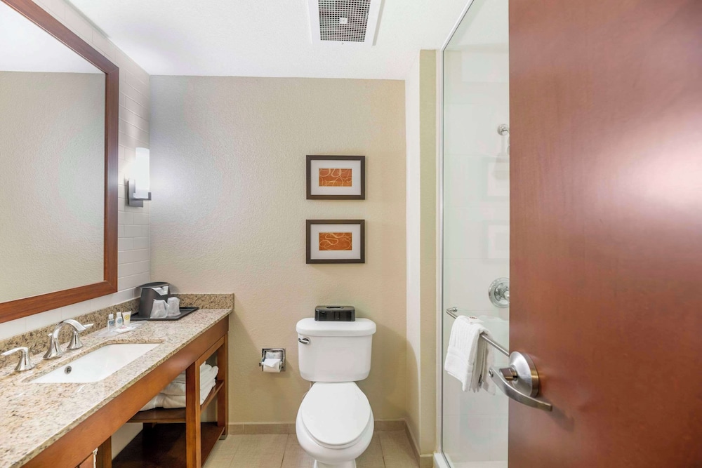 Comfort Suites Carlsbad 46/48