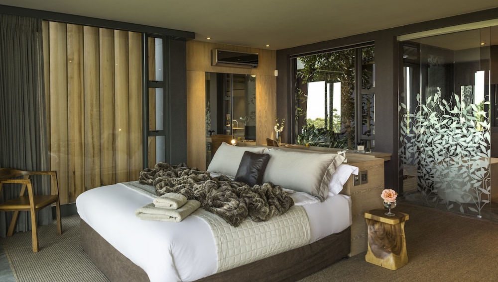 Spanish Farm Guest Lodge 20/90
