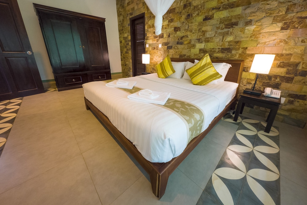 Samanea Beach Resort 14/50