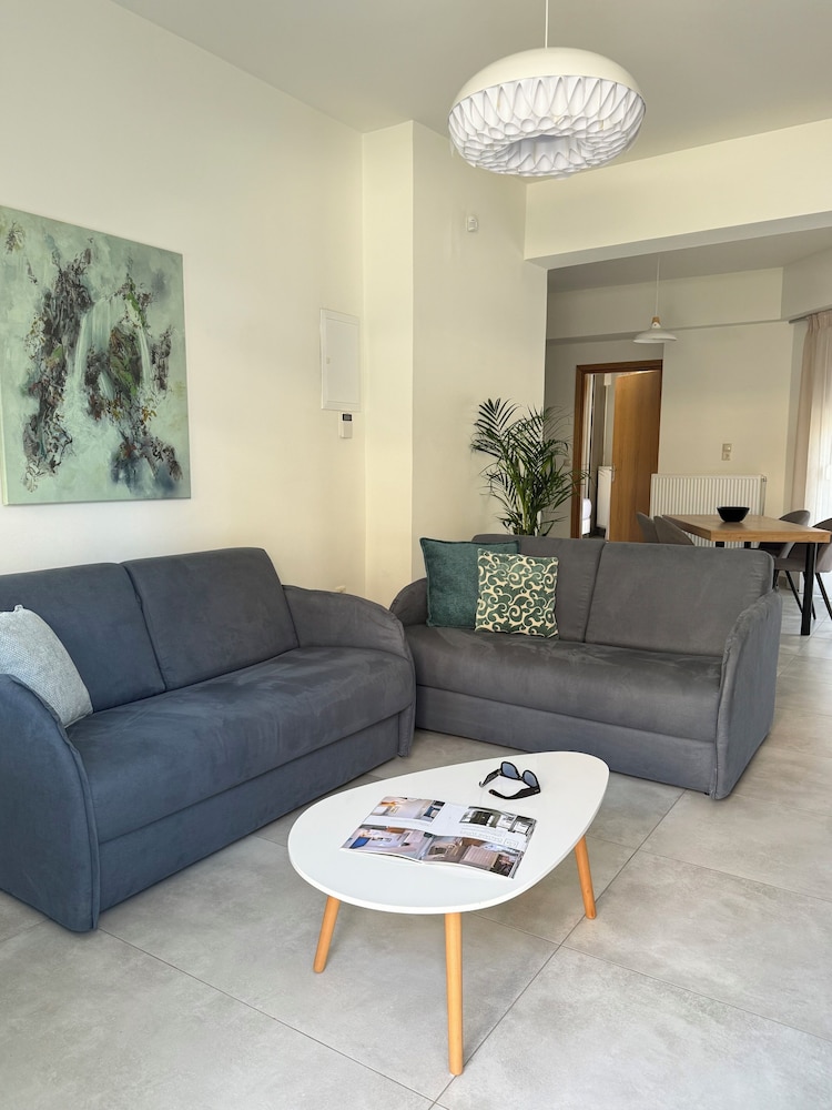 Elia Residences 33/59
