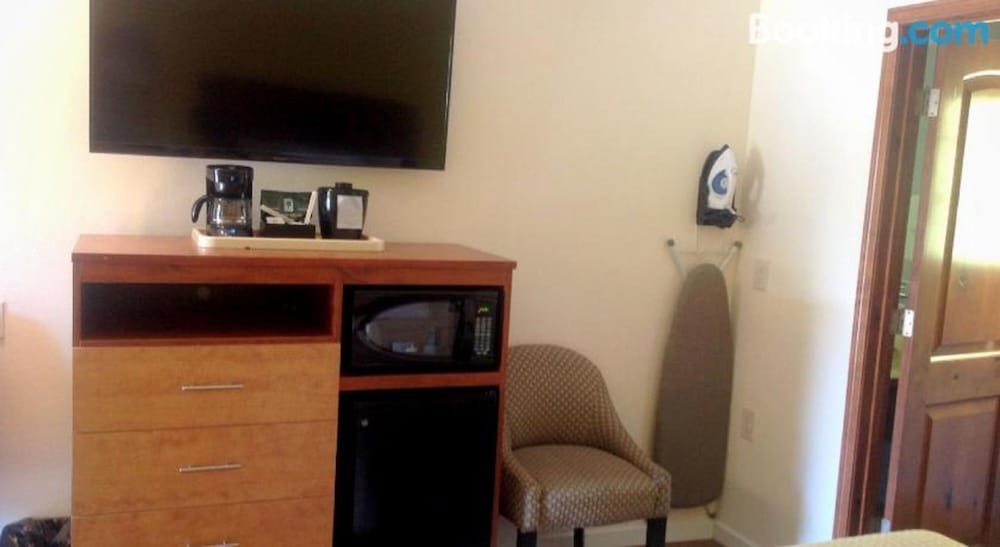 FairBridge Inn & Suites Merced - Gateway to Yosemite 18/27