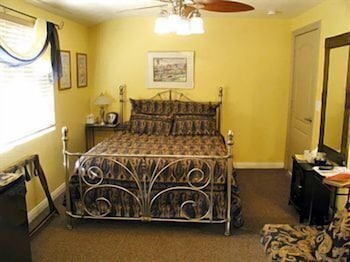 Always Inn San Clemente Bed Breakfast 24/65