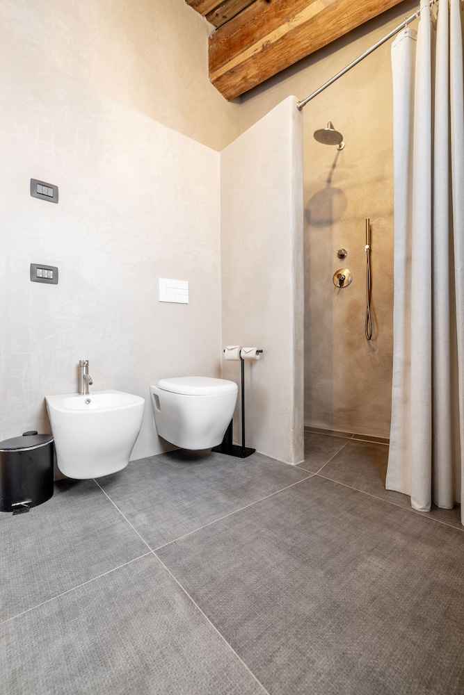 Curt di Clement Eco Mobility Hotel 48/50
